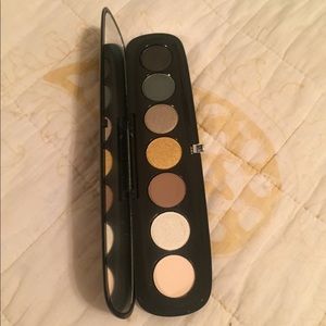 NBU Marc Jacobs Eye-conic eye shadow pallet